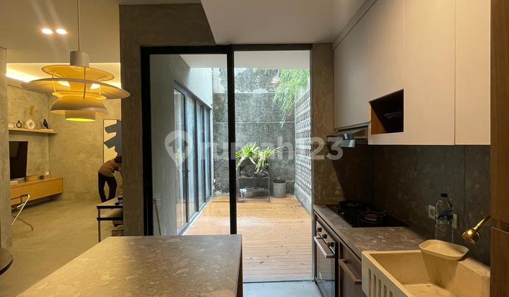 Rumah Bagus Furnished SHM Graha Raya Bintaro, Tangerang Selatan 2