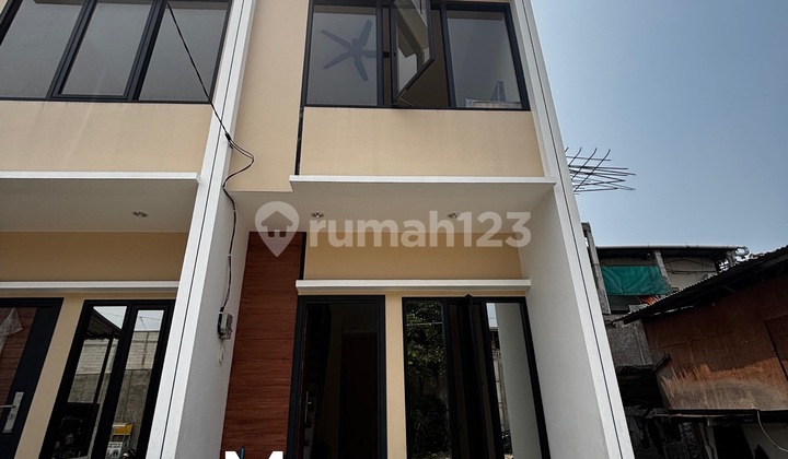 Rumah Bagus Unfurnished SHM Cengkareng, Jakarta Barat