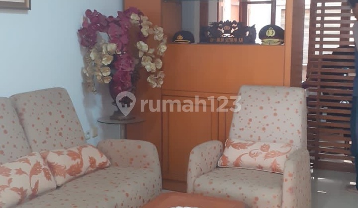 Rumah Kontrakan Bagus Semi Furnished SHM Panglima Polim, Jakarta Selatan 2