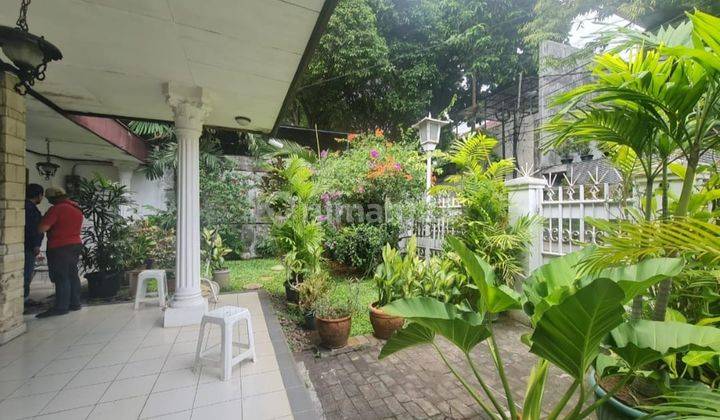 Rumah Unfurnished SHM di Kebayoran Baru, Jakarta Selatan 2