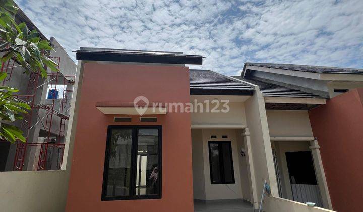 Rumah Unfurnished SHM di Pejaten, Jakarta Selatan 1