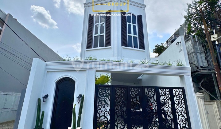 Rumah Bagus Unfurnished SHM Kemang, Jakarta Selatan