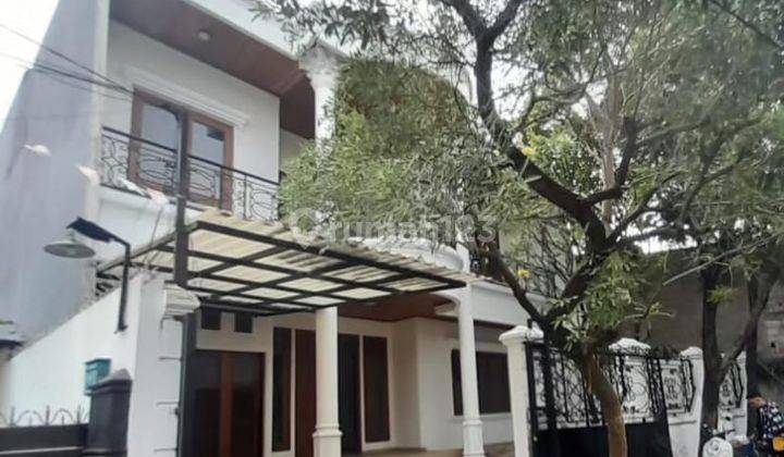 Rumah 2 Lantai Bagus SHM di Pejaten, Jakarta Selatan 1