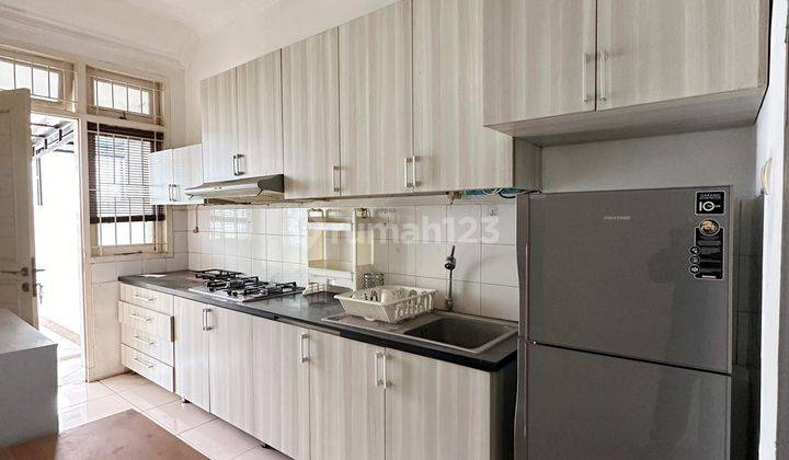 Rumah 2 Lantai Bagus SHM di Bintaro, Jakarta Selatan 2