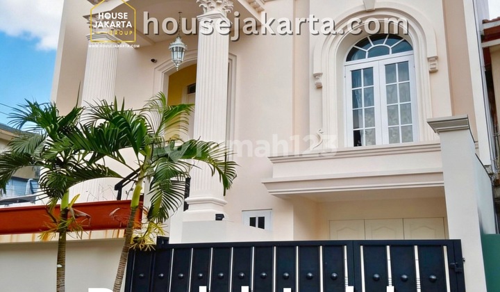 Flood Free, House, 3 Floors, SHM, Near Shopping Center
