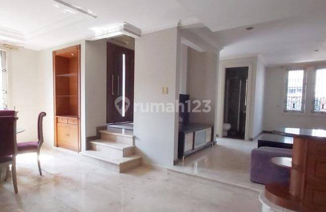 Rumah Bagus Semi Furnished SHM di Cipete, Jakarta Selatan 2