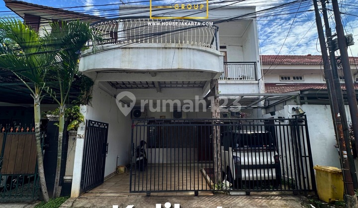 Bisa KPR, Rumah, 2 Lantai, SHM, Dekat Akses Transjakarta