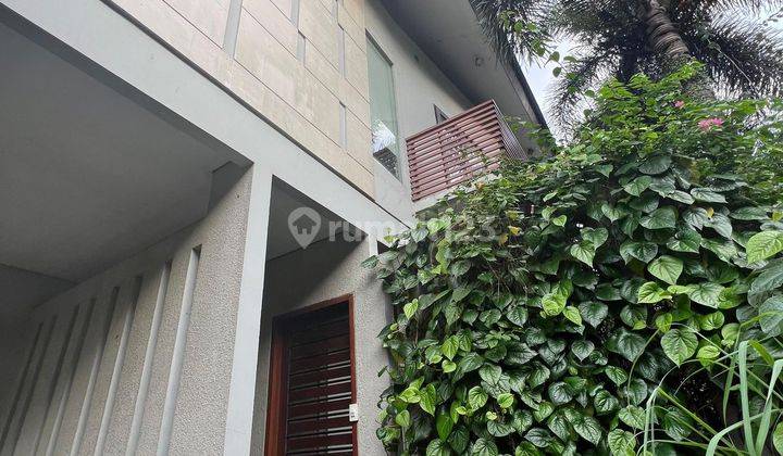 Rumah Bagus Semi Furnished SHM di Kebagusan, Jakarta Selatan 1