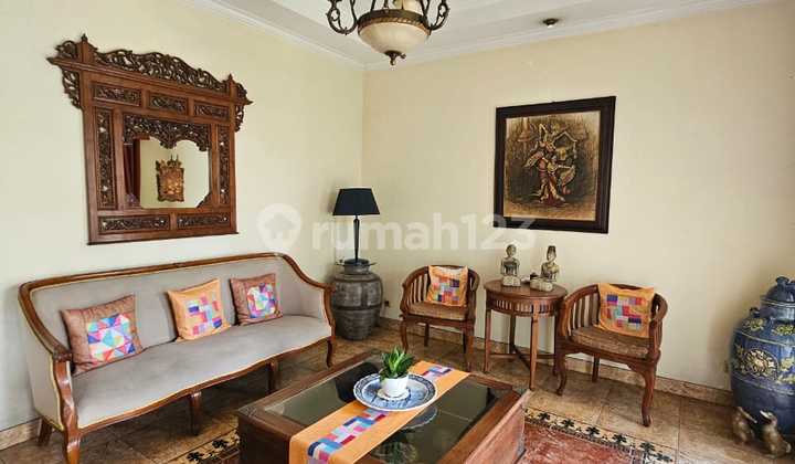 Rumah Bagus Kebayoran Baru, Jakarta Selatan SHM 2