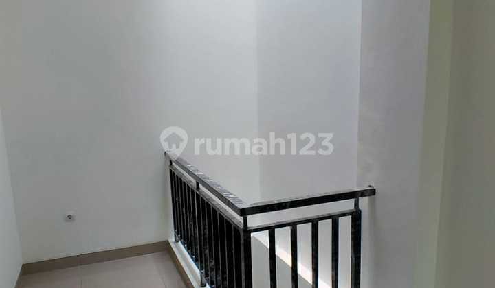 Disewa Rukan La Riviera 6