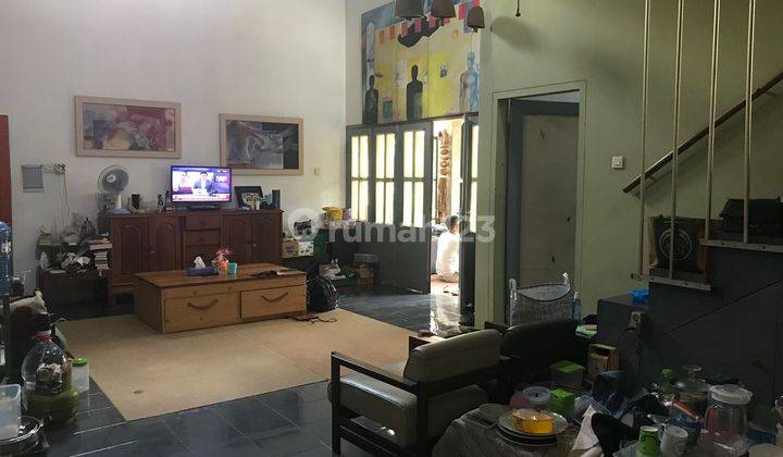 Rumah 2 Lantai Ada Kamar Pembantu Area Antapani Cicadas  1