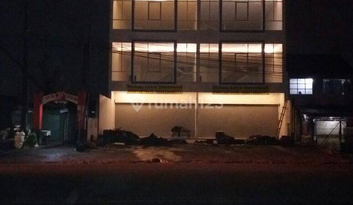 Disewa Ruko Baru 3 Lantai Strategis Area Moch Toha 4