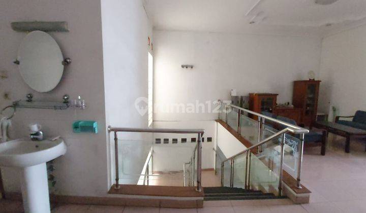 Rumah Model Ruko 2.5 Lantai Strategis Area Sudirman 2