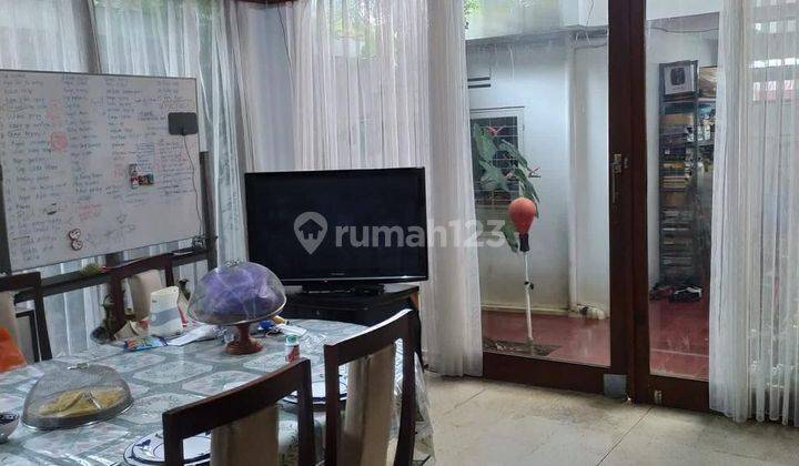 Dijual Rumah 2 Lantai Ada Garasi Semi Furnished Area Dago 2