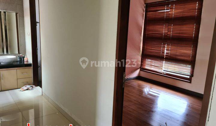 Rumah Modern Minimalis 2 Lantai Di Area Komplek Muara 2