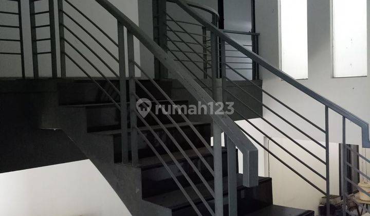 Rumah Bagus 2 Lantai Di Area Taman Kopo Indah 3 2