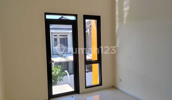 For Sale House in Turangga Area, Strategic Location, Freehold Title 2