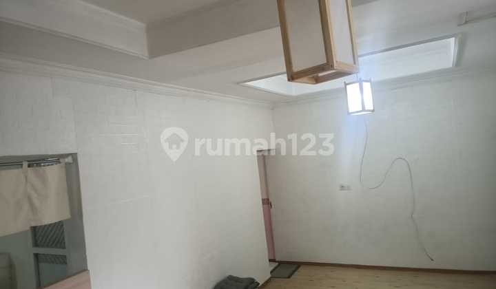 For Sale Strategic House In The Margahayu Raya Area 2