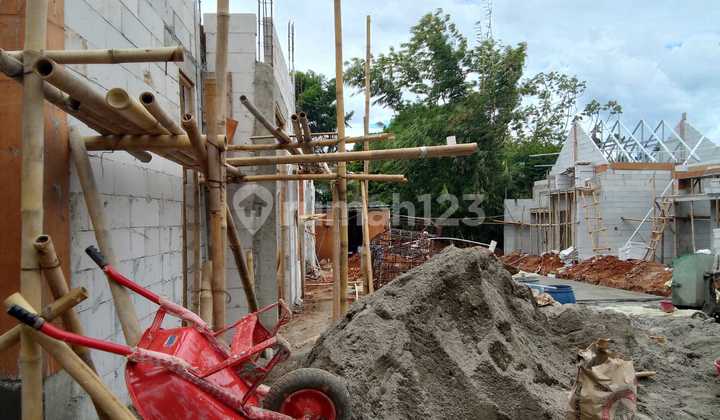 Rumah Baru Siap Huni Nempel Taman Herbal di Bojongsari Bogor 6