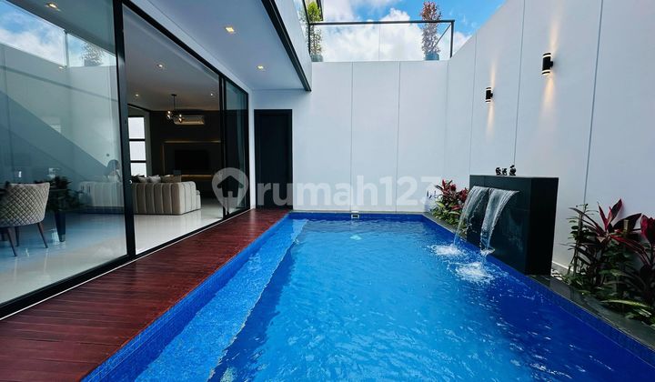Luxury Villa for Sale in Canggu, Price Negotiable