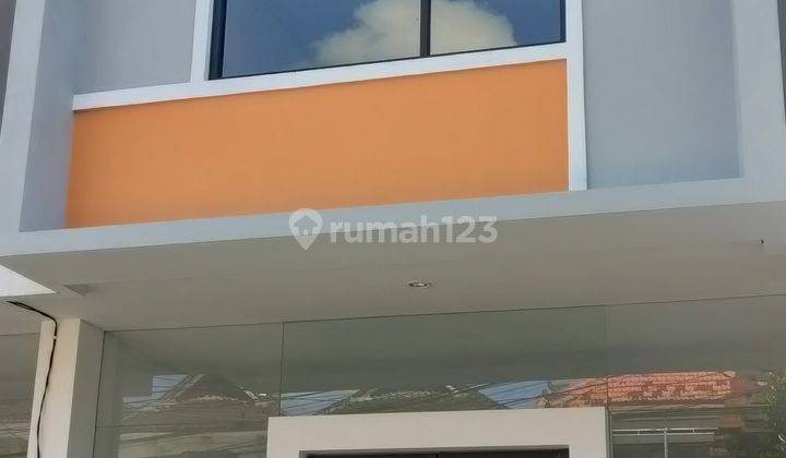 Di jual atau disewakan ruko baru jalan utama raya Canggu bali 7