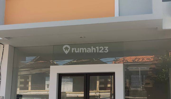 Di jual atau disewakan ruko baru jalan utama raya Canggu bali 9