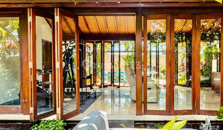 Dijual villa mewah umalas Kerobokan style joglo moderen  2