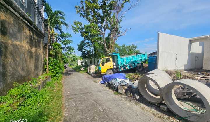Commercial Land for Sale in Kerobokan Kuwum, Price Negotiable