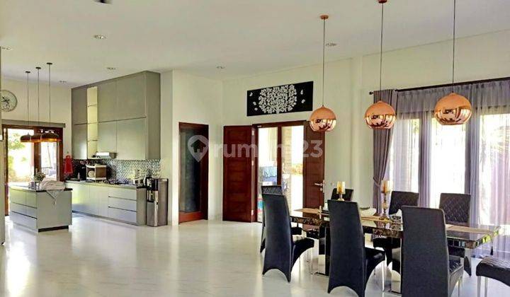 For Sale Luxury Villa Berawa Canggu Near Beach Price Negotiable 2