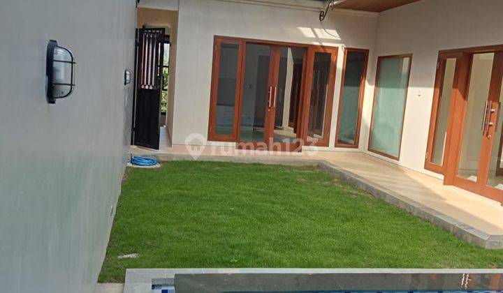 Cheap Villa Seminyak One Gatesystem Elite Area for sale 2