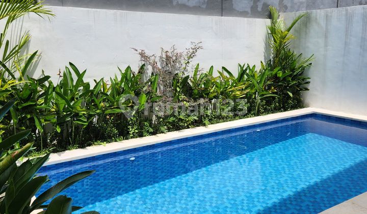 Dijual Villa Baru Mewah Kayutulang Dekat Pantai Batubolong