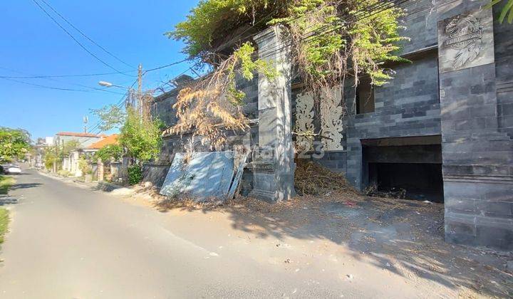 Dijual Rumah Kokoh Renon Jayagiri Butuh Renovasi  1