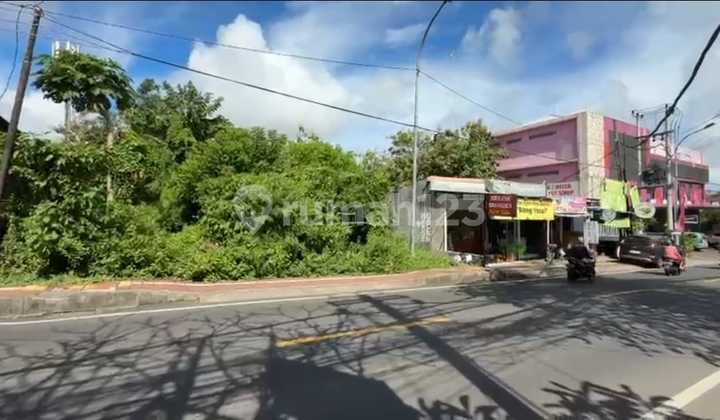 Land for Sale on Main Road Uluwatu Near Jimbaran Sidewalk