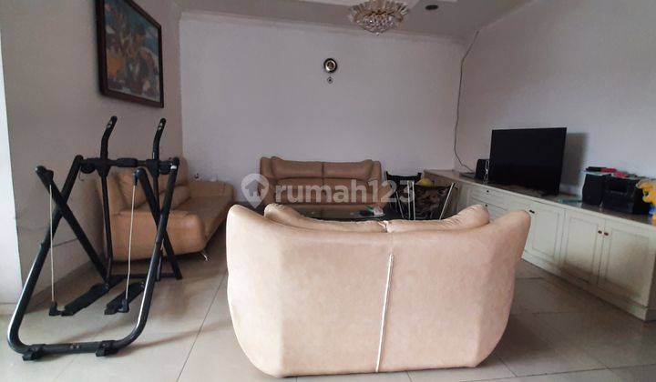 Rumah bagus di Sayap Riau Supratman 2 Lantai SHM hadap utara  11