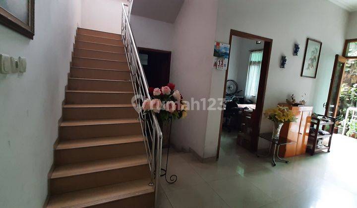 Rumah bagus di Sayap Riau Supratman 2 Lantai SHM hadap utara  15