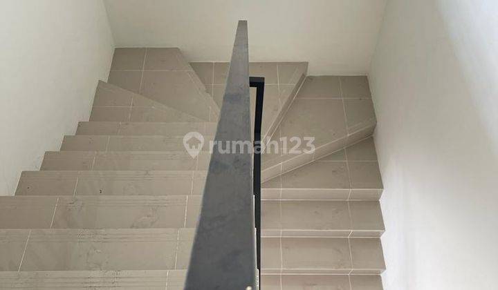 Ruko di Summarecon 85 m SHM Baru cocok untuk usaha 6