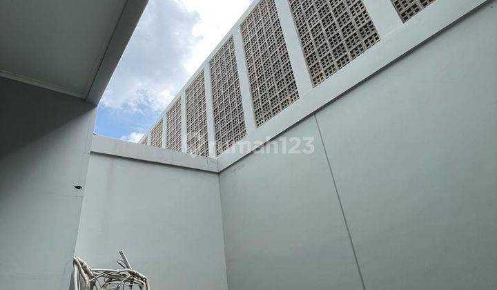 Ruko di Summarecon 85 m SHM Baru cocok untuk usaha 7