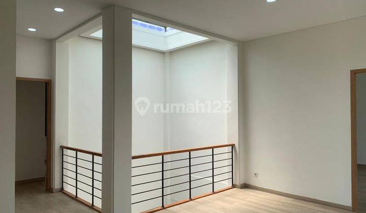 Rumah di Komplek Kumala Garden 2 Lantai SHM Bagus hadap Selatan 13