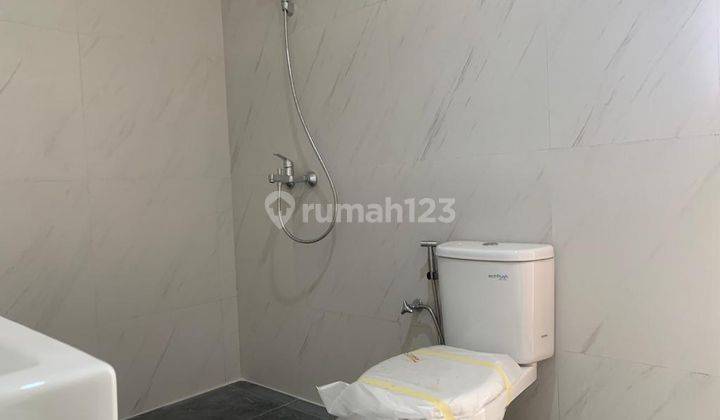 Rumah di Komplek Kumala Garden 2 Lantai SHM Bagus hadap Selatan 15