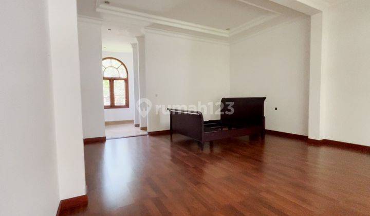 Rumah mewah disewakan di Dadali 2 Lantai 6