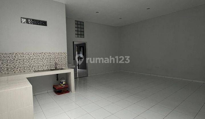 Rumah cakep siap huni Taman Kopo Indah 2 2