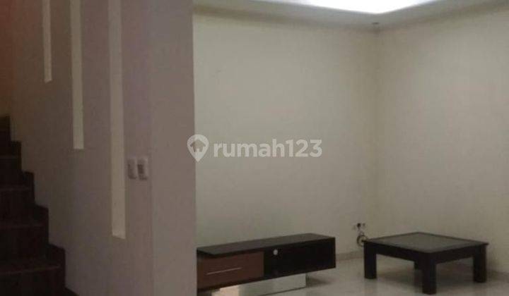 Jual sewa Rumah Mekarwangi SHM bonus AC  2