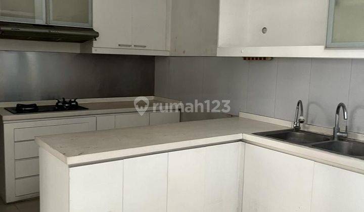 Jual sewa rumah semi furnished singgasana Pradana  2