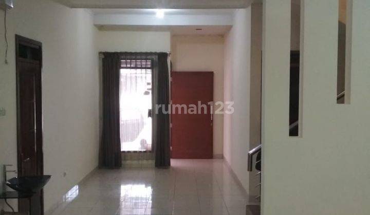 Jual sewa rumah Mekarwangi semi furnished  2