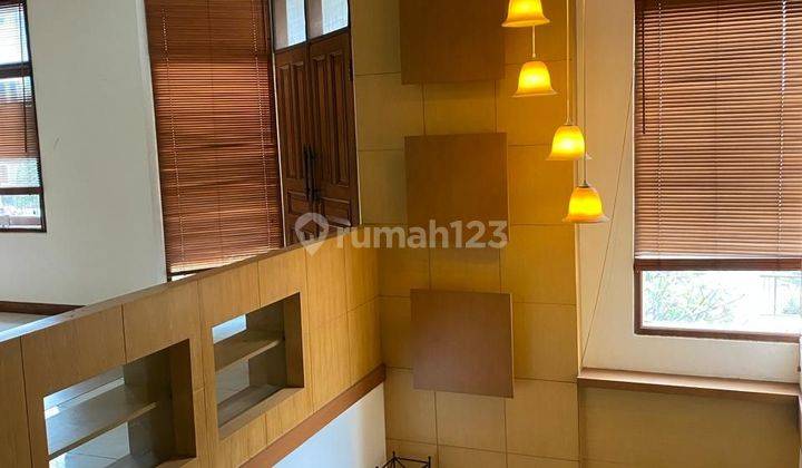 Disewakan rumah full furnished di Setra duta  1