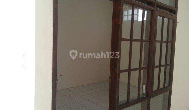 Disewakan Rumah Taman Kopo Indah 2 4 Kamar Tidur 2