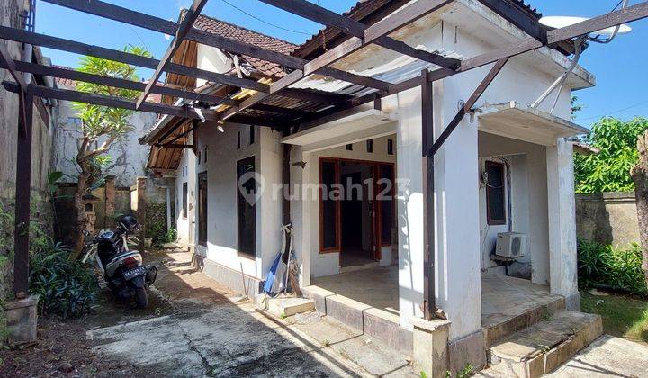 Rumah minimalis Dekat Kerobokan Seminyak Bali  1