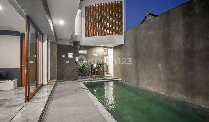 Rumah Modern Dengan Private Pool Di Renon Akses Jalan Lebar  1