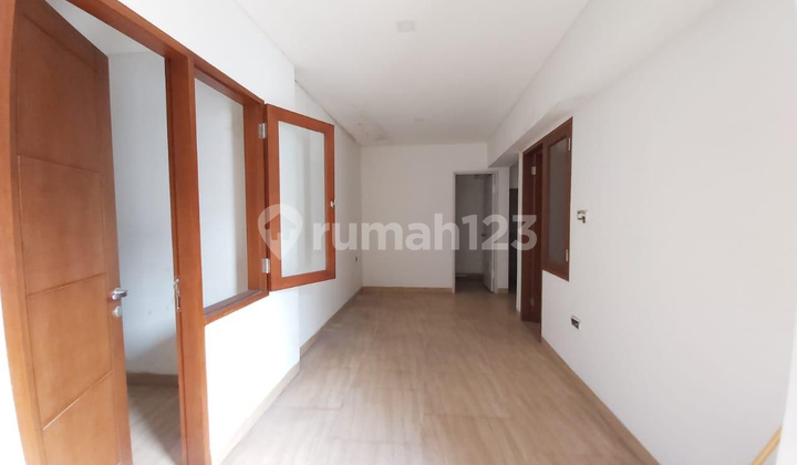 Siap Huni Rumah Katamaran Indah Sangat Rapi Bagus Mewah  Ada Poolnya Hadap Utara Barat  5