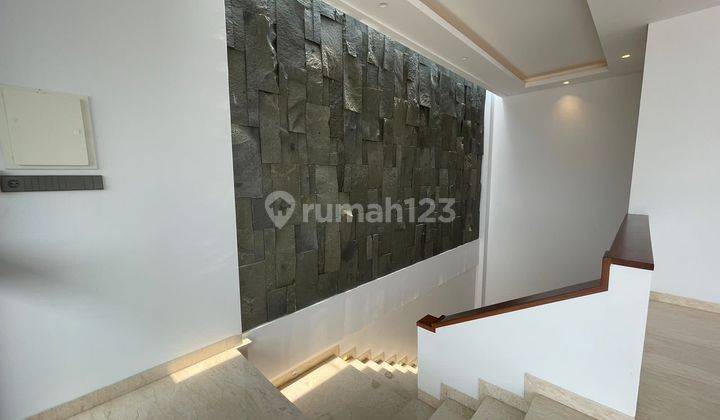 Siap Huni Rumah Hoek Sudah Fully Furnish Full Marmer Luas 483 Unit Sangat Bagus Dan Rapi 8